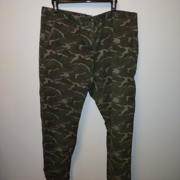 GAP khaki pants - Picture 1 of 6